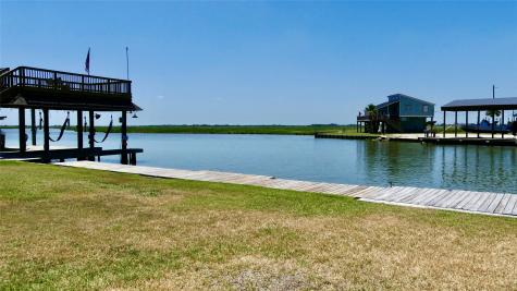58 Lakeside Drive Hitchcock TX 77563