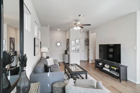 5526 Holguin Hollow Street Houston TX 77023