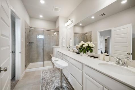 5526 Holguin Hollow Street Houston TX 77023