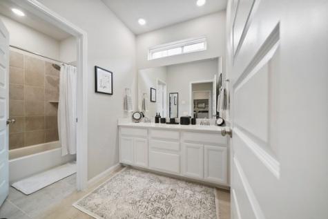5526 Holguin Hollow Street Houston TX 77023