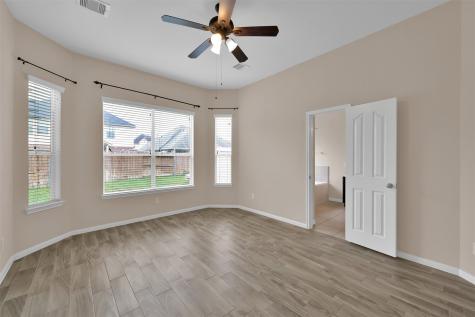 9903 Kendahlwood Lane Tomball TX 77375