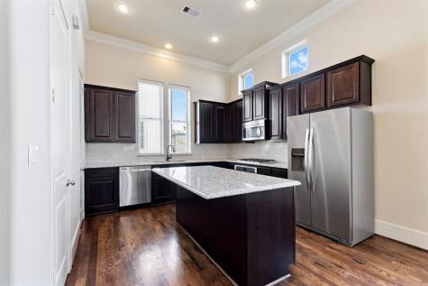 2057 Fannin Station N Houston TX 77045