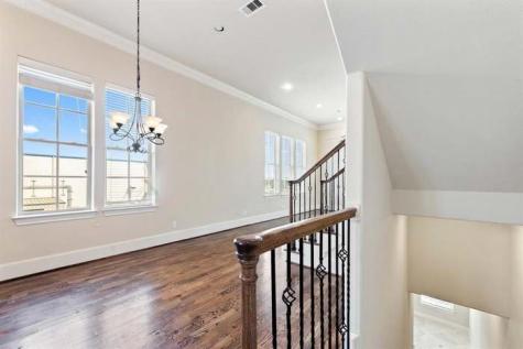 2057 Fannin Station N Houston TX 77045