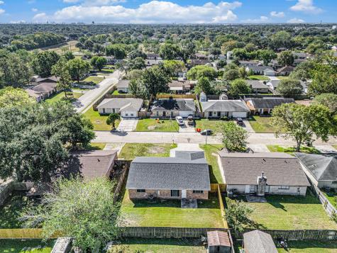 10009 Blue Bird Street La Porte TX 77571