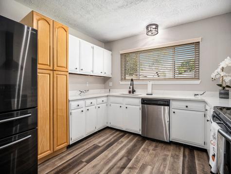 10009 Blue Bird Street La Porte TX 77571