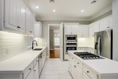 1809 W Clay Street Houston TX 77019