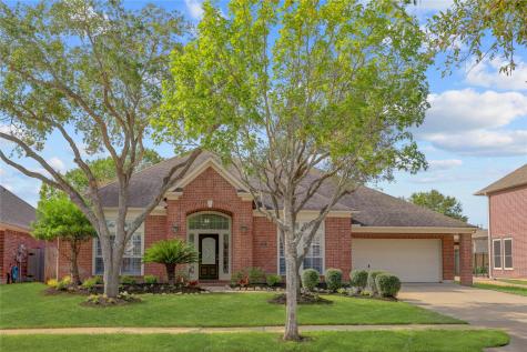 1819 Candle Light Court Sugar Land TX 77498