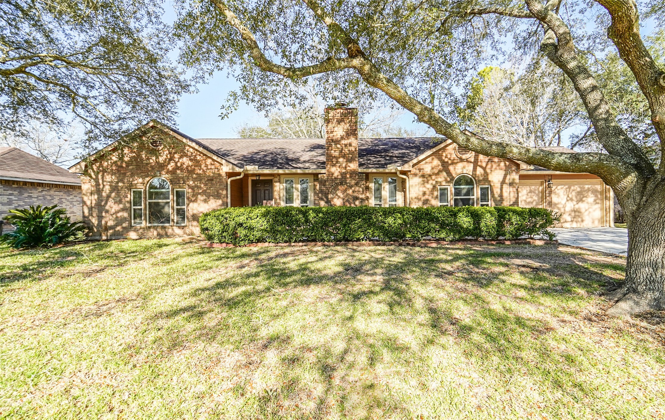 1309 Oak Hollow Drive Friendswood TX 77546