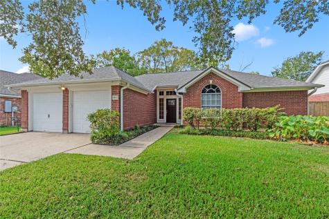 805 Courtland View League City TX 77573