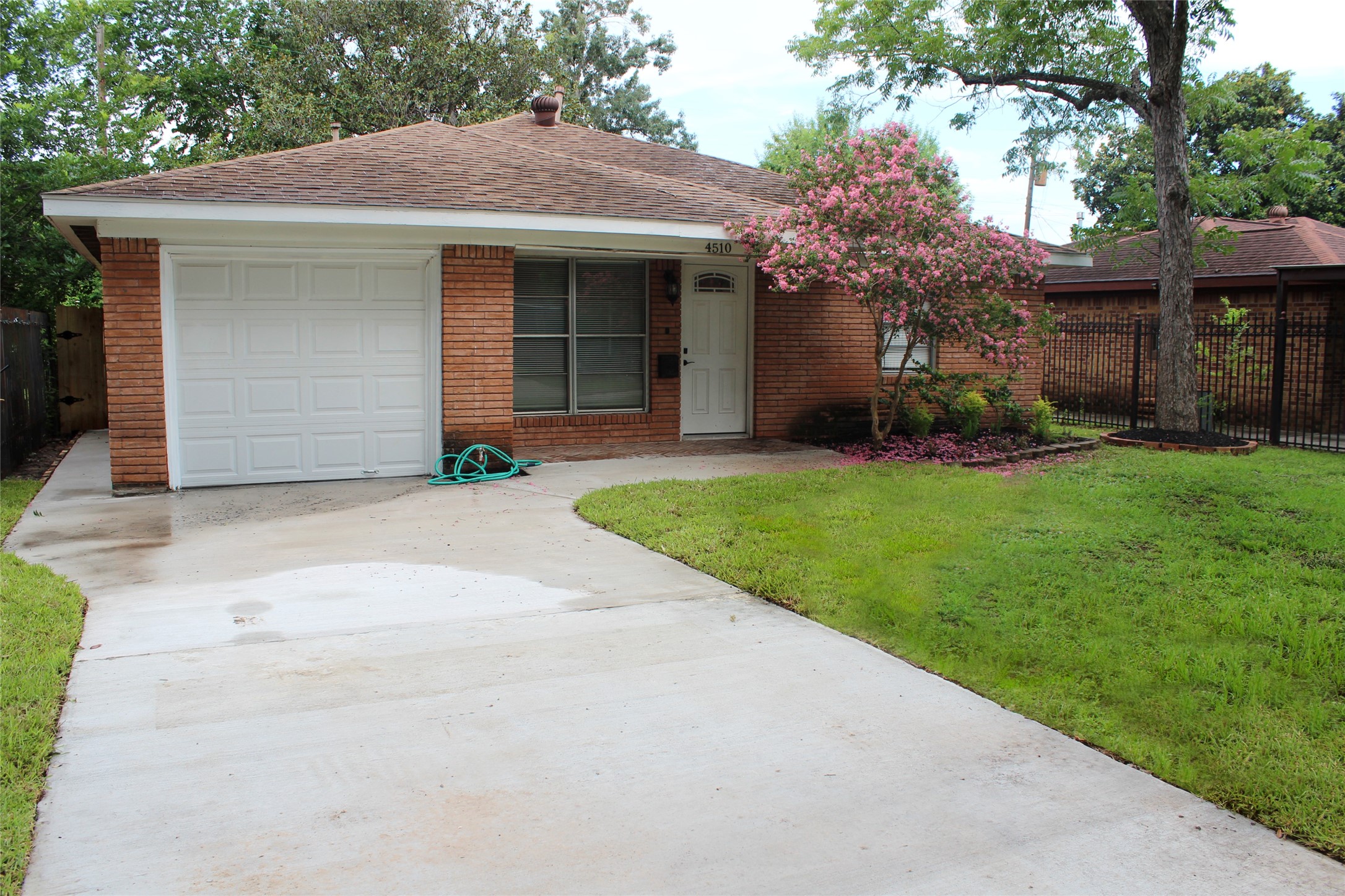 4510 Billingsley Street Houston TX 77009