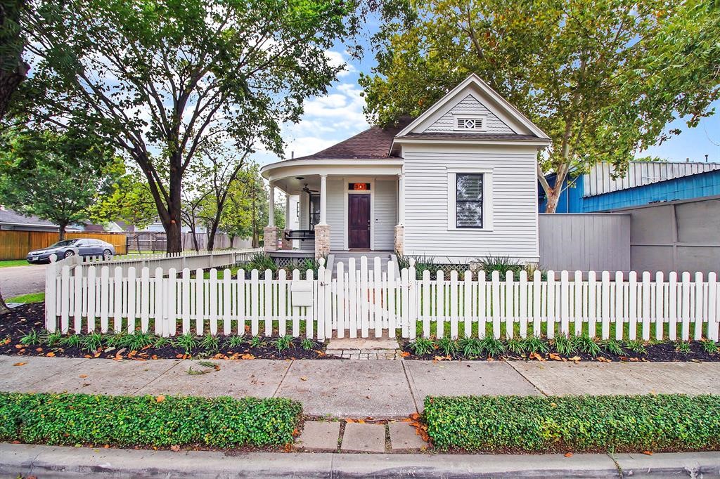401 Northwood Street Houston TX 77009