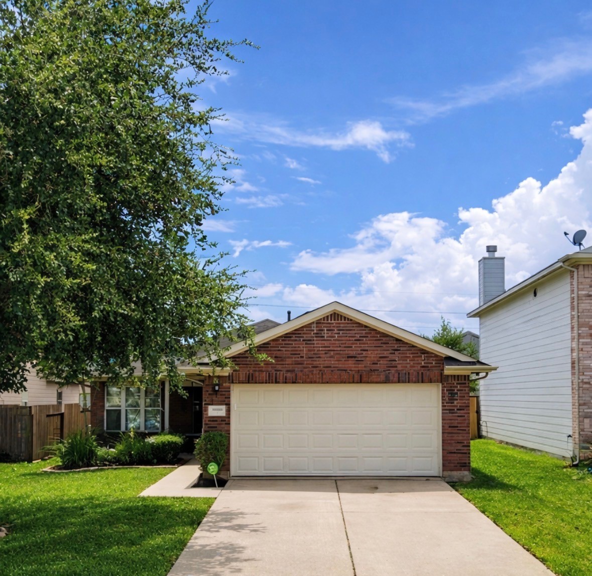1035 Auburn View Lane Fresno TX 77545