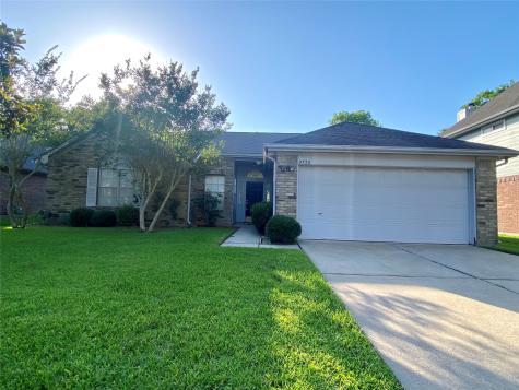 4722 Antique Meadows Drive Friendswood TX 77546