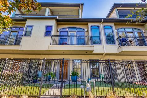 1117 Saint Charles Street Houston TX 77003