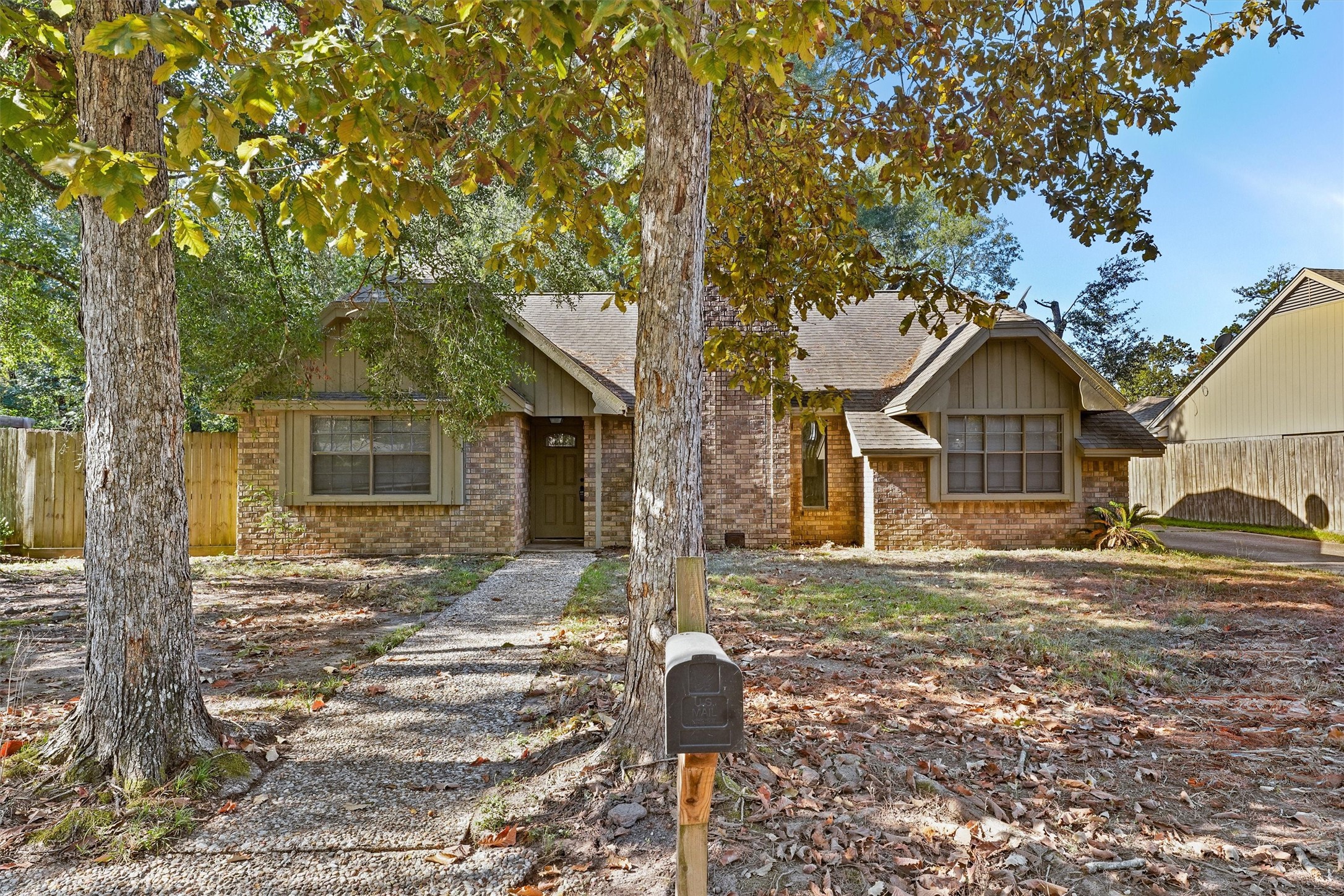208 Cliffbrook Lane Cleveland TX 77327