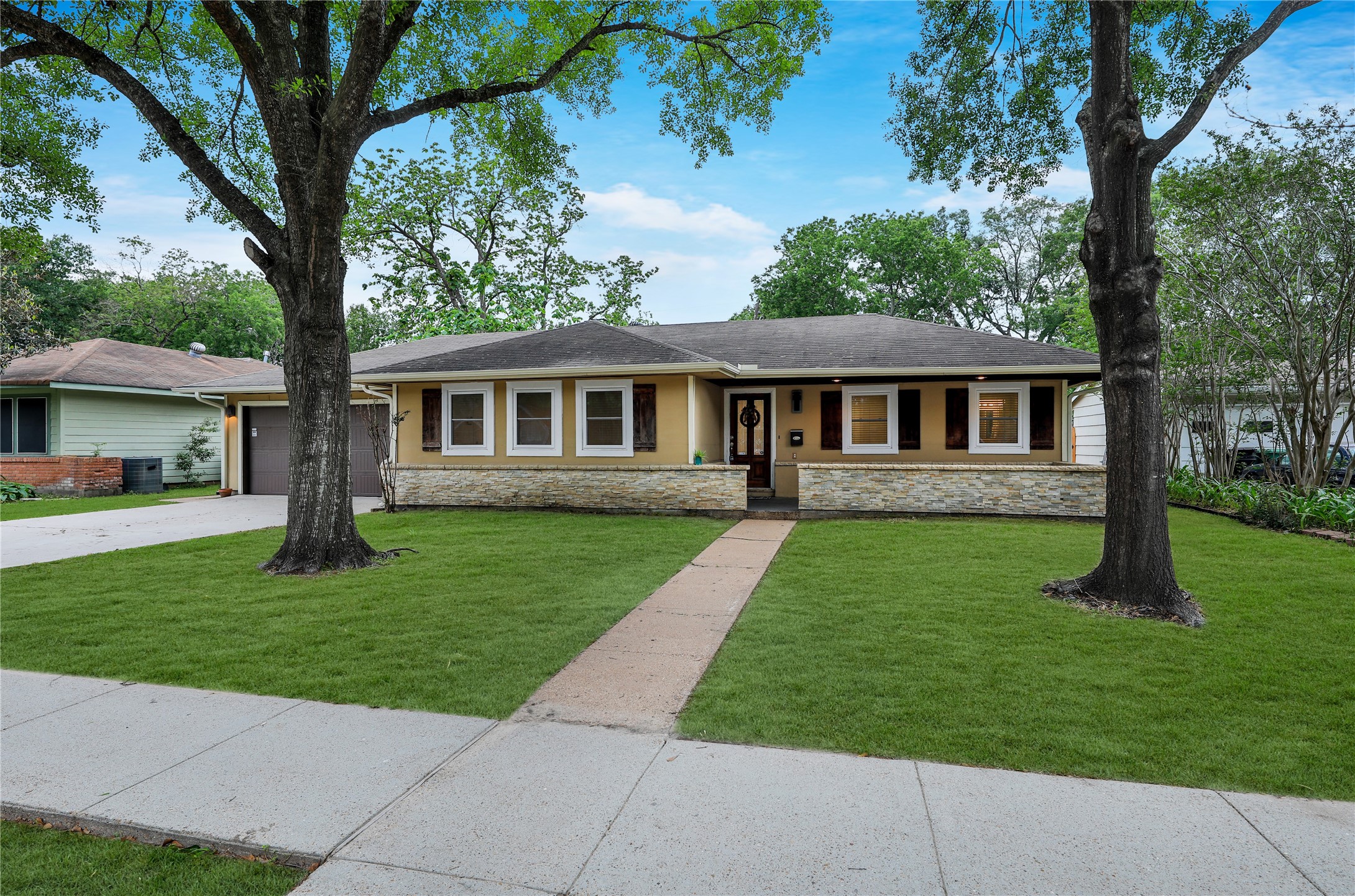 8046 Ridgeview Drive Houston TX 77055