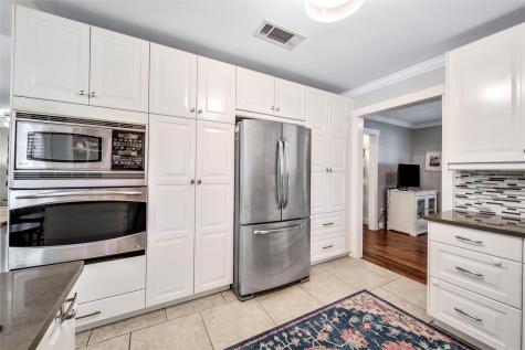 1028 Cheshire Lane Houston TX 77018