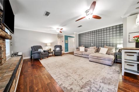 1028 Cheshire Lane Houston TX 77018