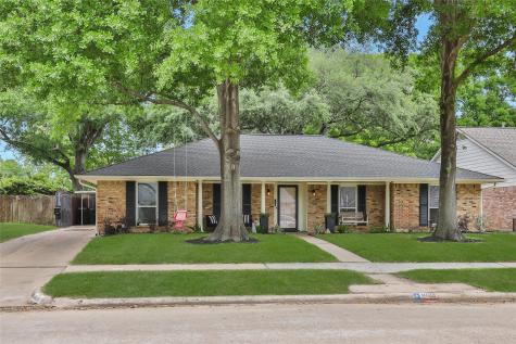 1028 Cheshire Lane Houston TX 77018