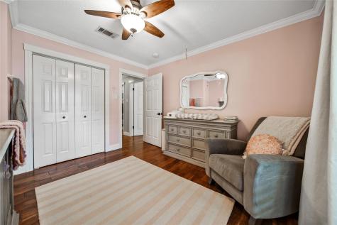 1028 Cheshire Lane Houston TX 77018