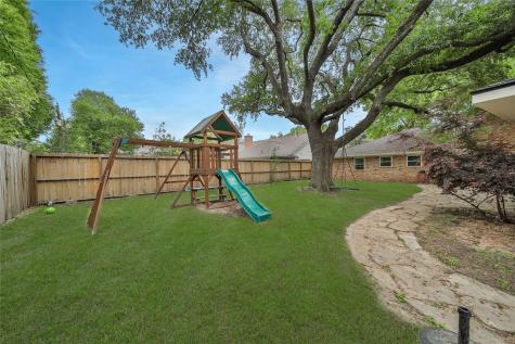 1028 Cheshire Lane Houston TX 77018