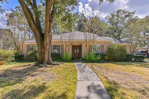 2005 La Salle Lane League City TX 77573