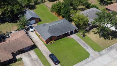106 Mimosa Street Lake Jackson TX 77566