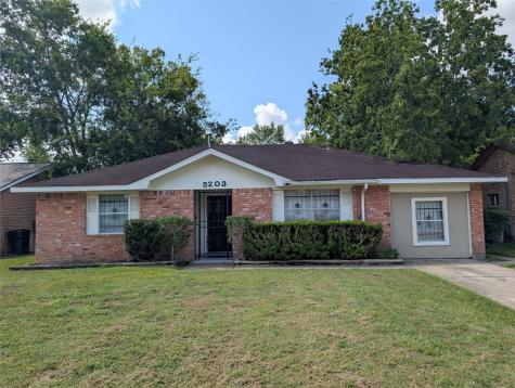 5203 Heathercrest Street Houston TX 77045
