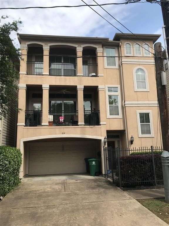 204 Reinicke Street Houston TX 77007
