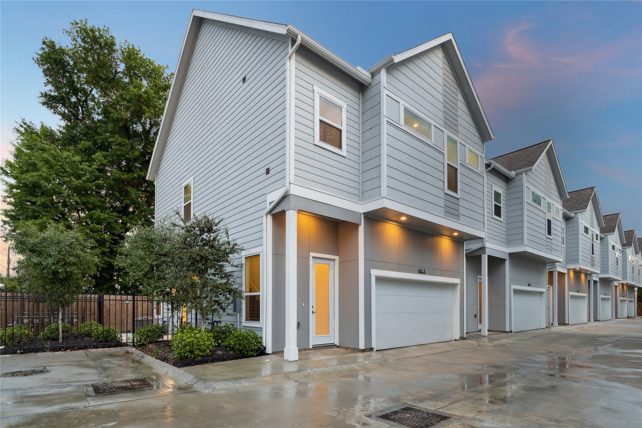 849 Mansfield Street B Houston TX 77091