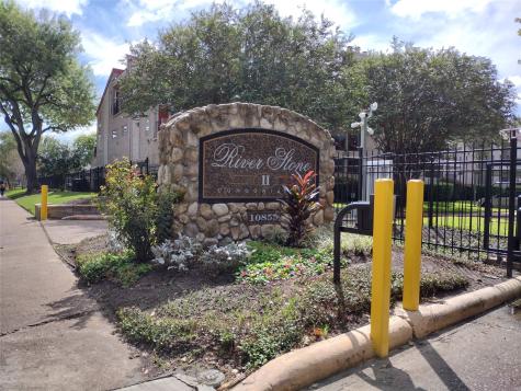 10855 Meadowglen Lane 601 Houston TX 77042