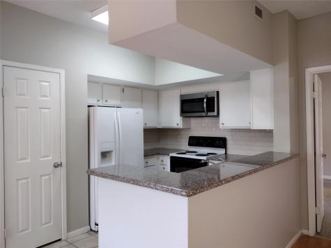 10855 Meadowglen Lane 601 Houston TX 77042