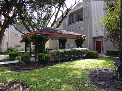 10855 Meadowglen Lane 601 Houston TX 77042