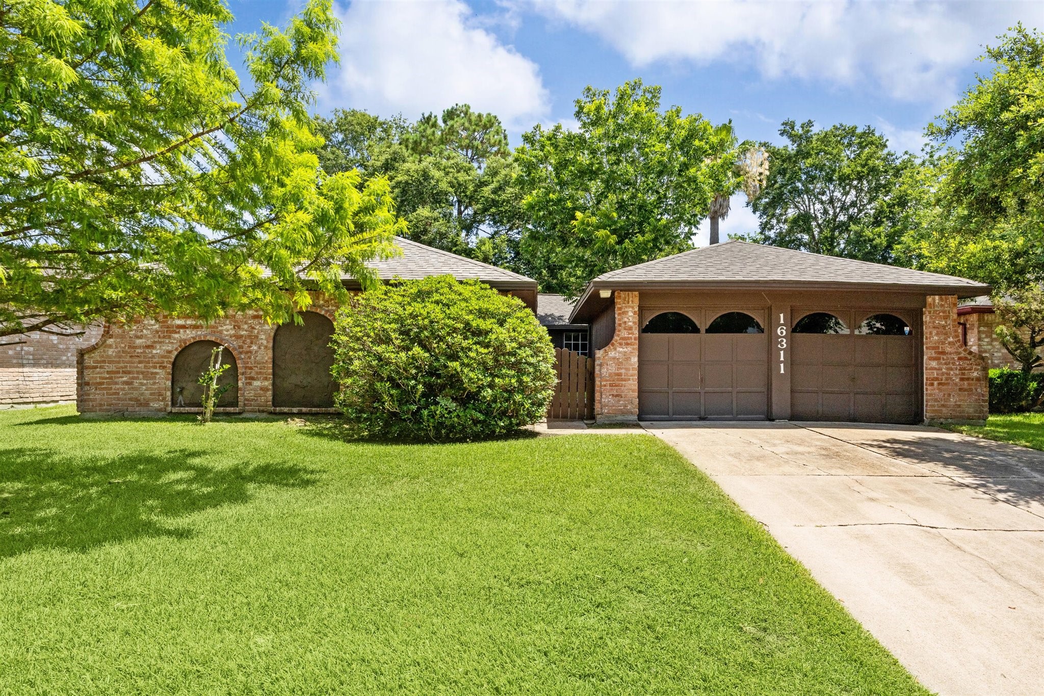16311 Forest Bend Avenue Friendswood TX 77546