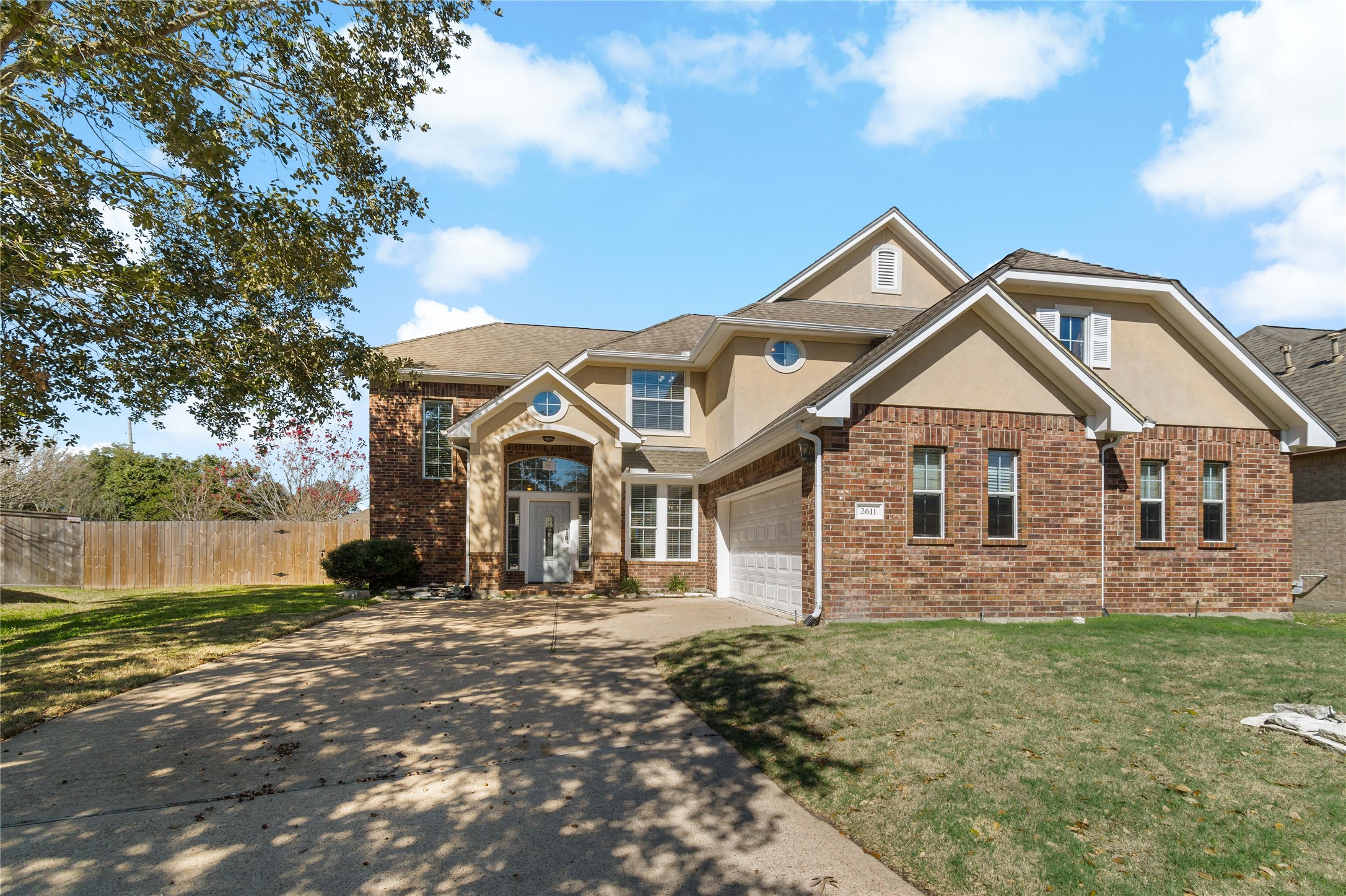 2611 S Breeze Drive Manvel TX 77578
