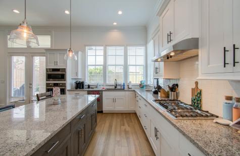 6002 Cottage Grove Lake Drive Houston TX 77007