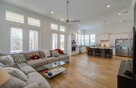 6002 Cottage Grove Lake Drive Houston TX 77007