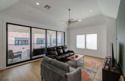6002 Cottage Grove Lake Drive Houston TX 77007