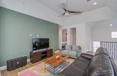 6002 Cottage Grove Lake Drive Houston TX 77007
