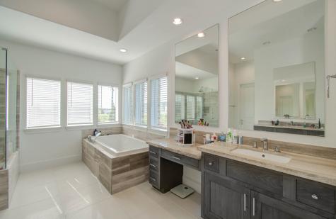 6002 Cottage Grove Lake Drive Houston TX 77007