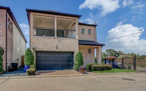 6002 Cottage Grove Lake Drive Houston TX 77007
