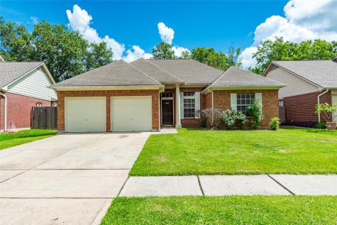1207 Boulderwoods Drive Houston TX 77062