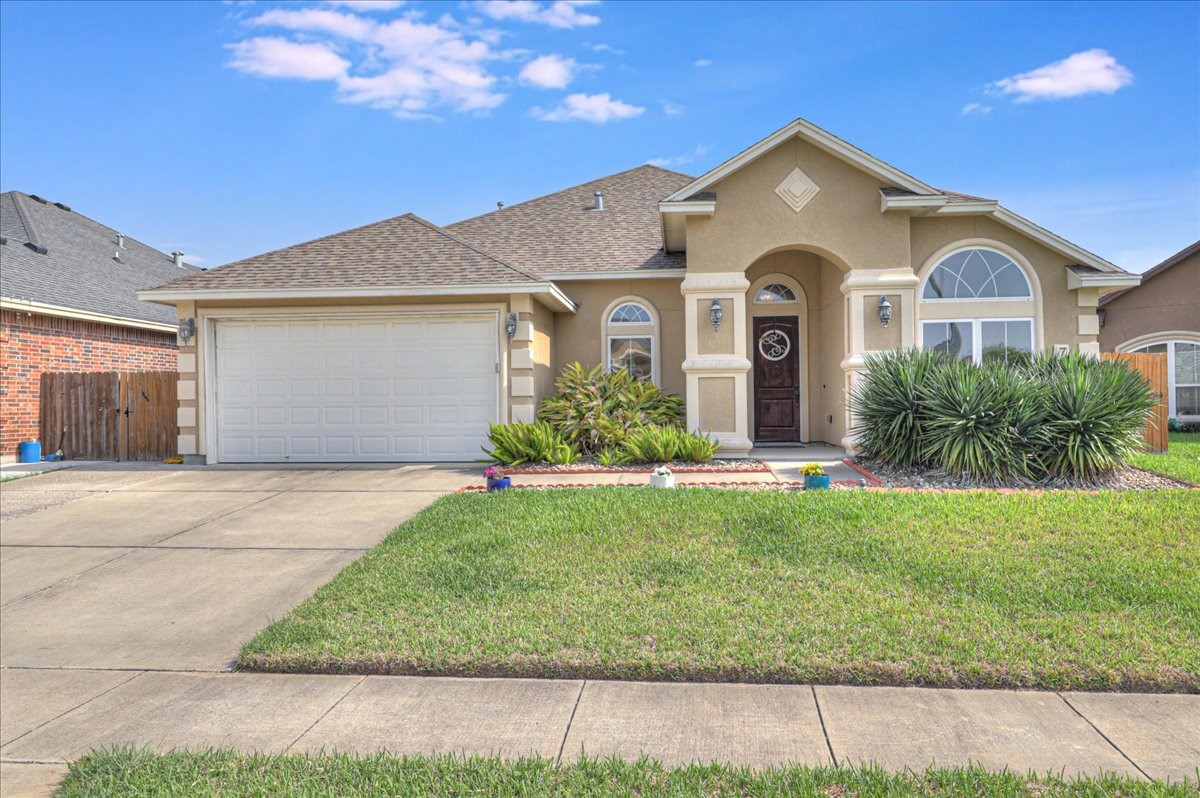 7522 South Lake Drive Corpus Christi TX 78414