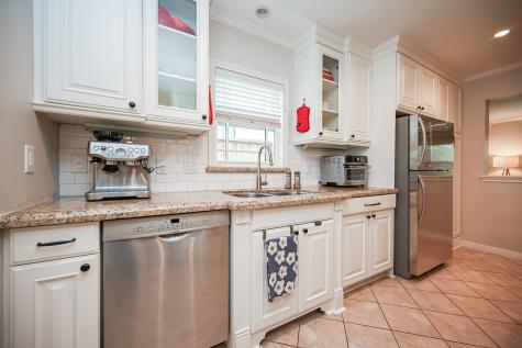 1027 W 41st Street Houston TX 77018