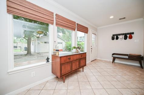 1027 W 41st Street Houston TX 77018
