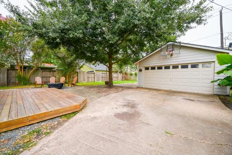 1027 W 41st Street Houston TX 77018