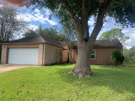 16618 Oxnard Lane Friendswood TX 77546