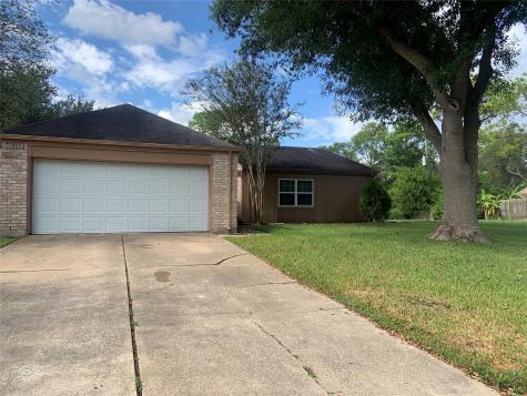 16618 Oxnard Lane Friendswood TX 77546
