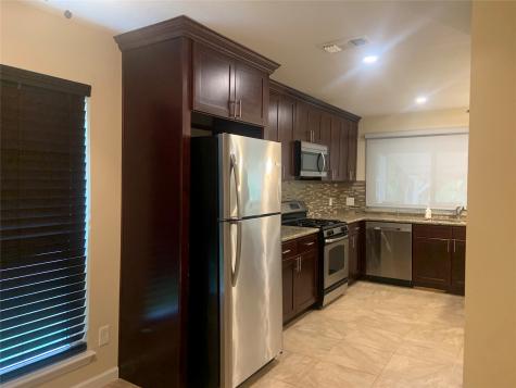 16618 Oxnard Lane Friendswood TX 77546