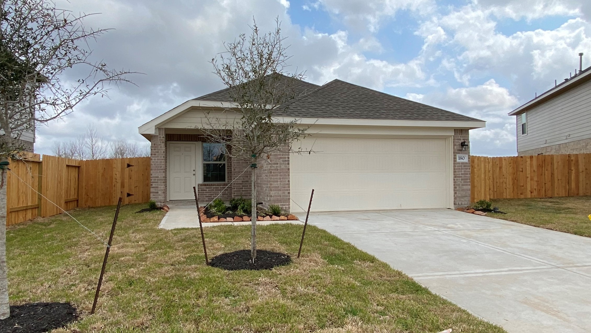 180 Kelly Street Angleton TX 77515